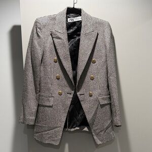 New Zara Black and White Checkered houndstooth Blazer with Gold Accents xs